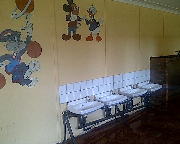 Eldridge Primary School Toilets' - 16 November 2011